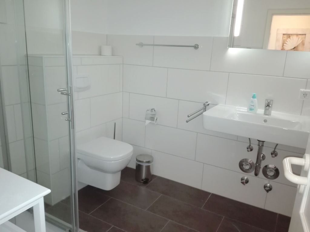 modernes Duschbad