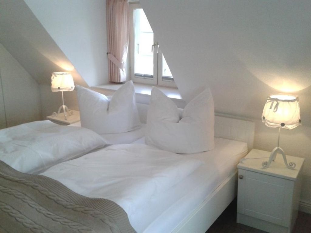 Schlafzimmer mit Doppelbett