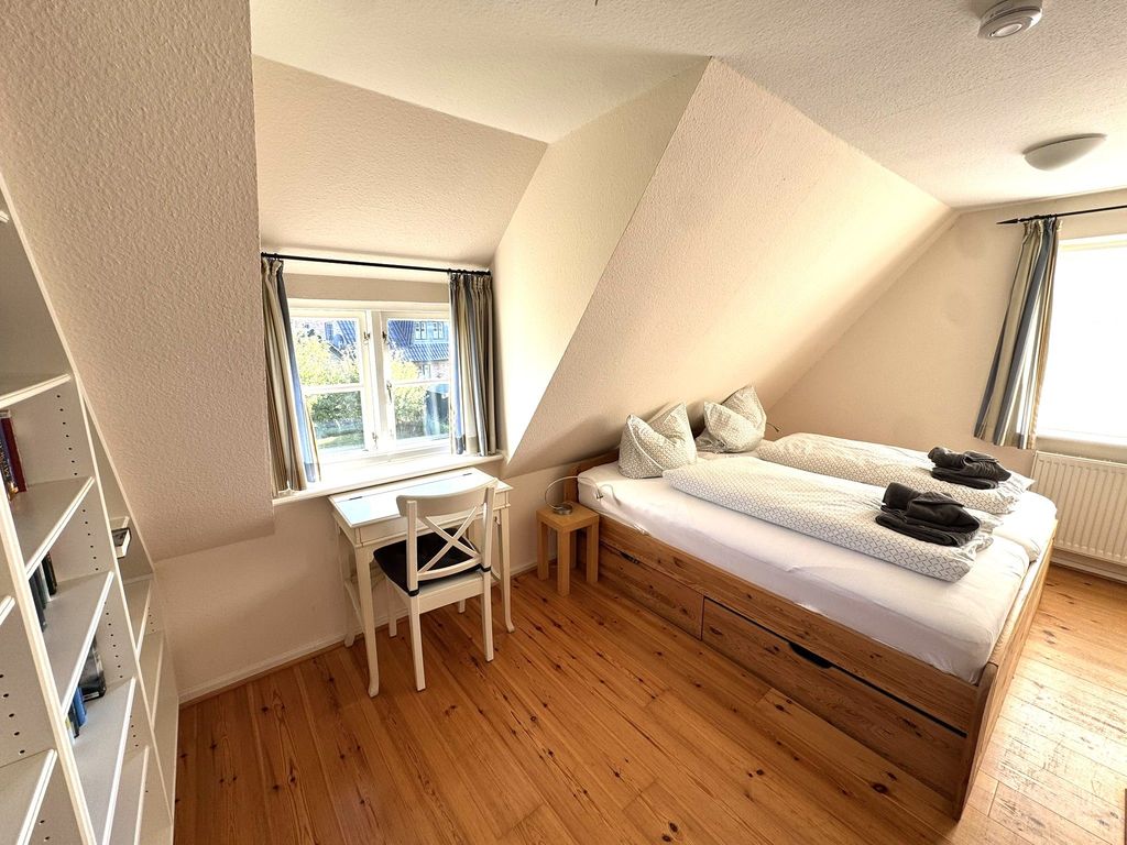 Schlafzimmer mit Doppelbett