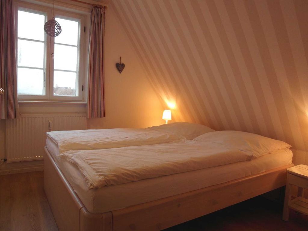 Schlafzimmer mit Doppelbett