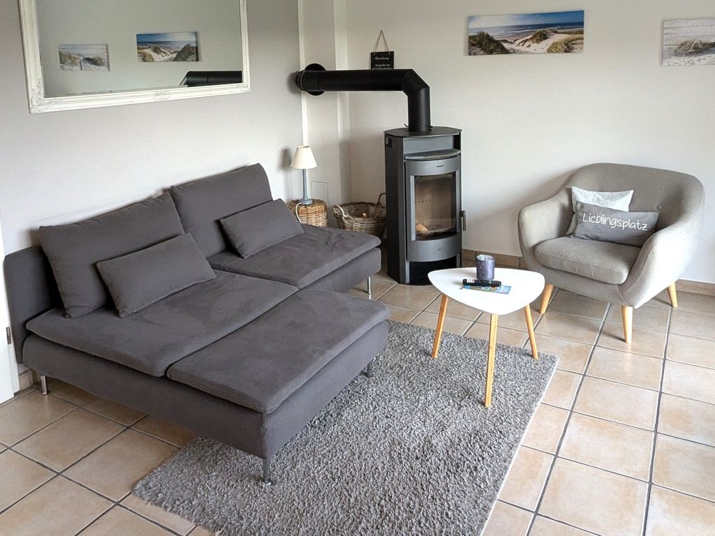 modernes Wohnzimmer mit Kaminofen