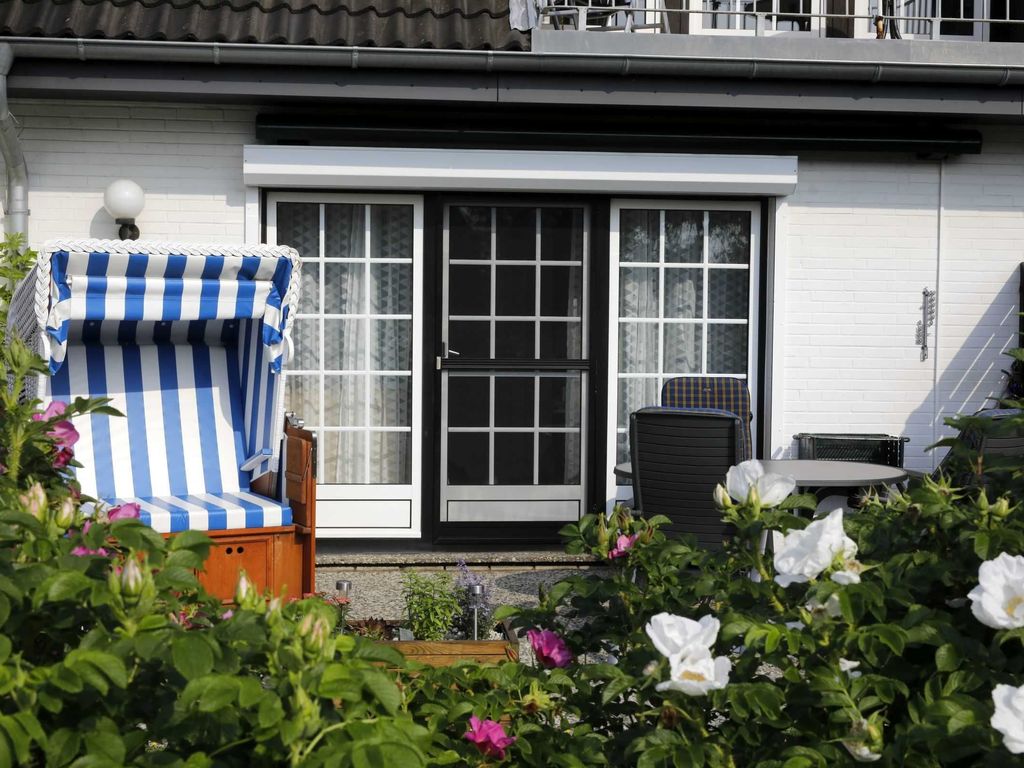 Terrasse mit Gartenmöbel
