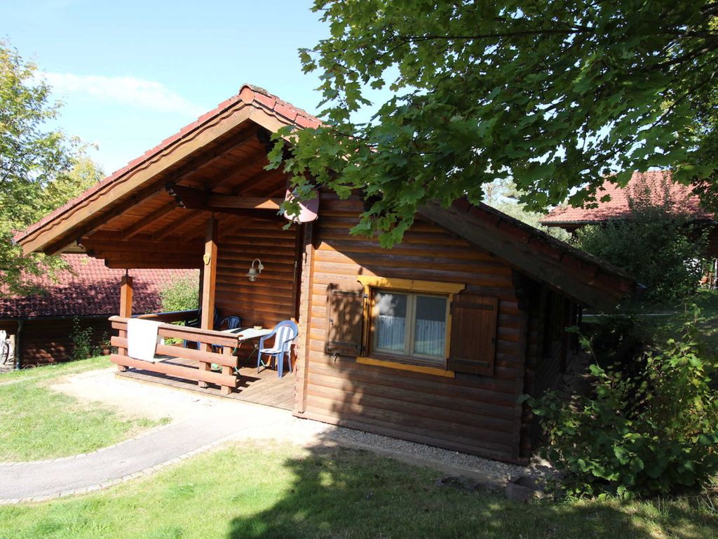 Blockhütte 01 Blaumeise