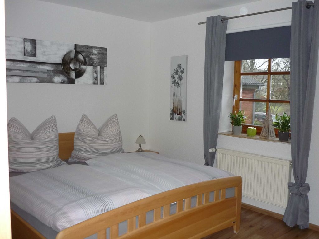 Schlafzimmer m. Doppelbett