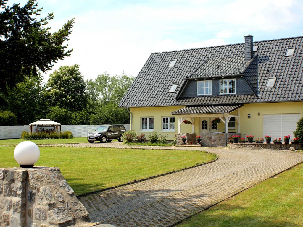 Ferienwohnung mit 4 Schlafräumen Schwarz SEE 10350