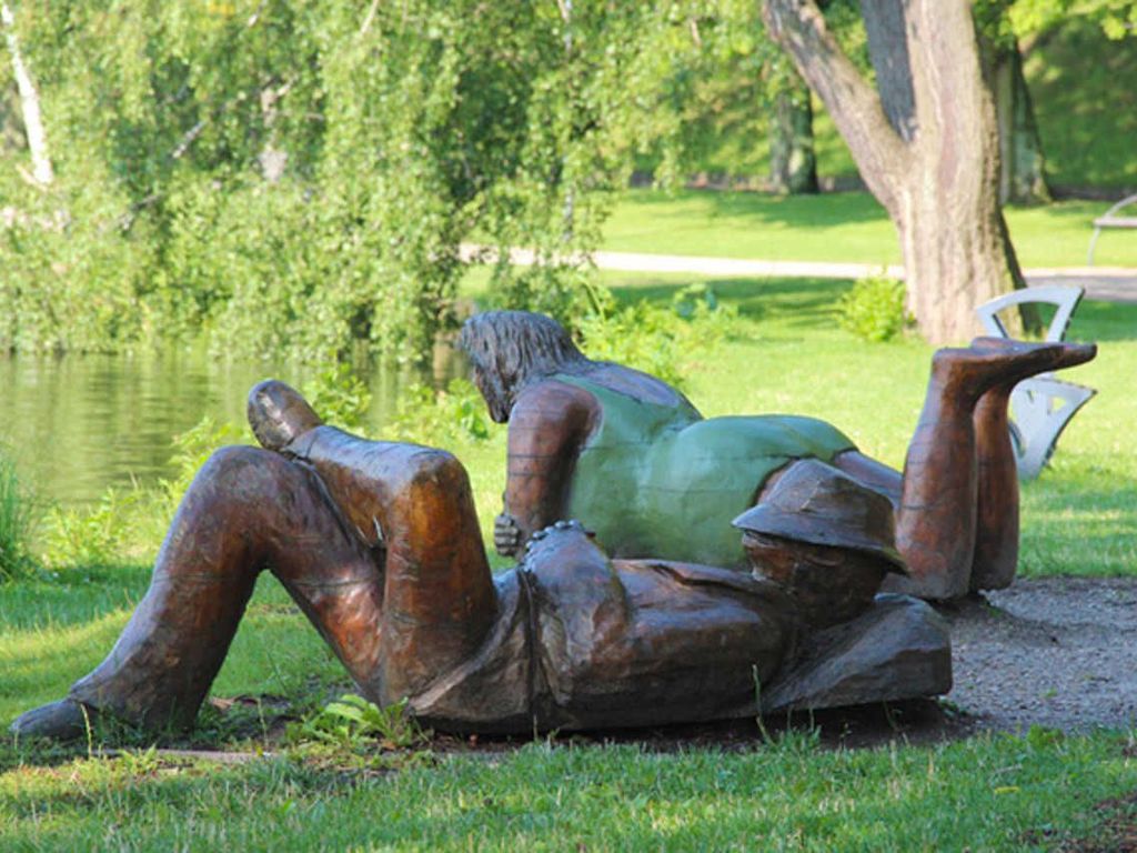 Kunst an der Seepromenade Röbel