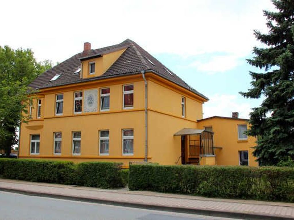 Außenansicht des Gebäudekomplexes
