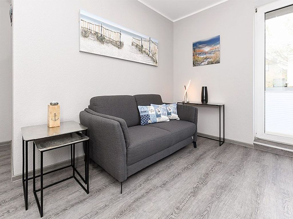 Wohnzimmer mit integriertem Küchenbereich