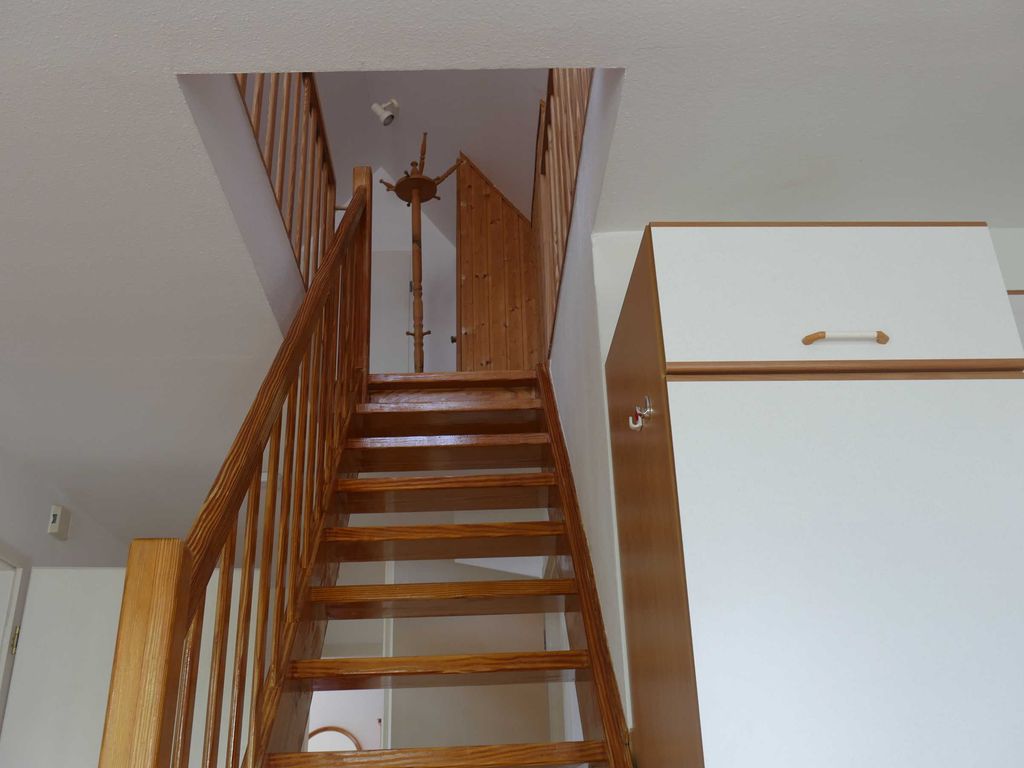 Treppe zum Spitzbogen (Kinderschlafzimmer)