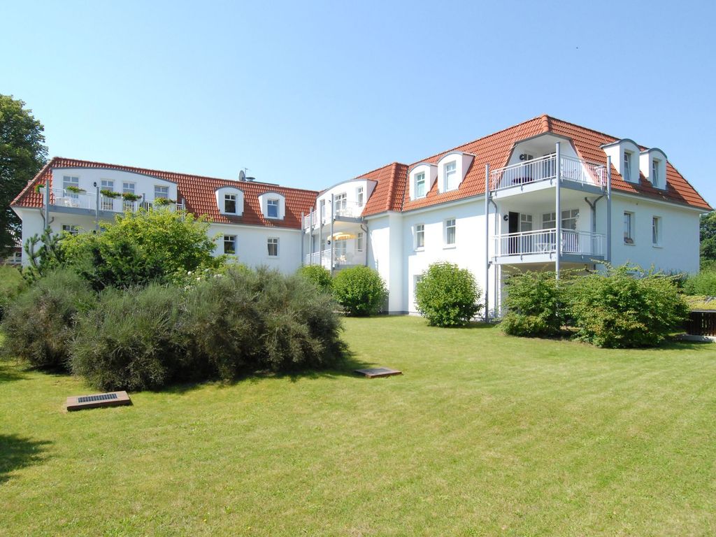 Seebach - Blick auf die Appartementanlage
