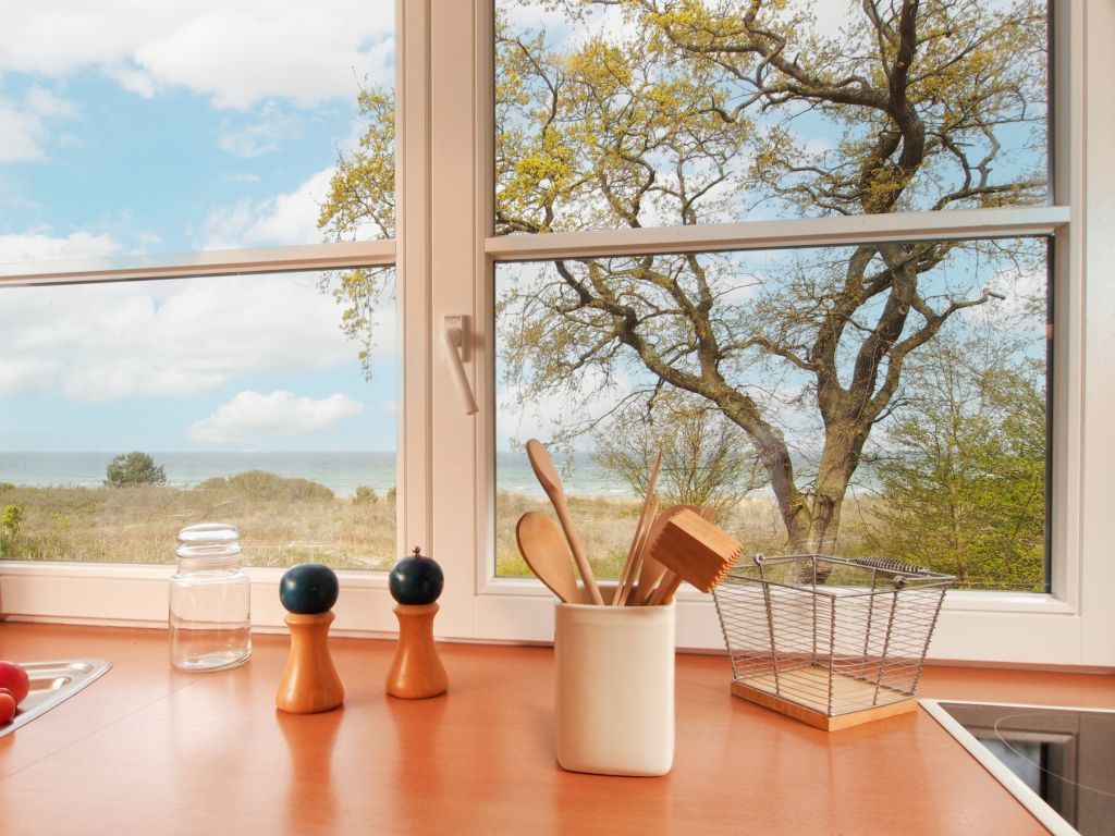 Strandblick - Blick aus dem Küchenfenster auf die Ostsee