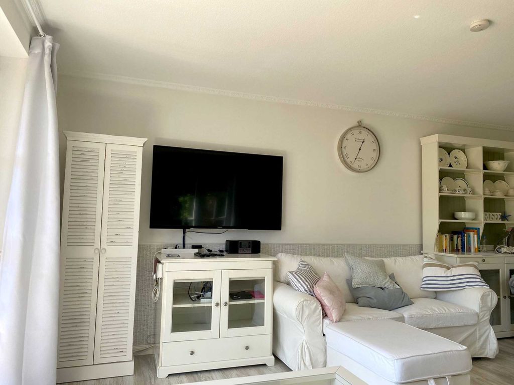 2 Sofa im Wohnraum