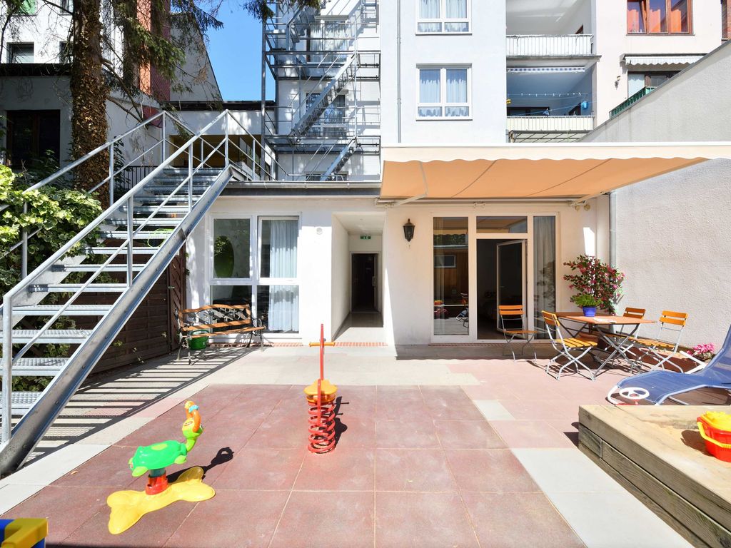 Innenhof / Backyard
