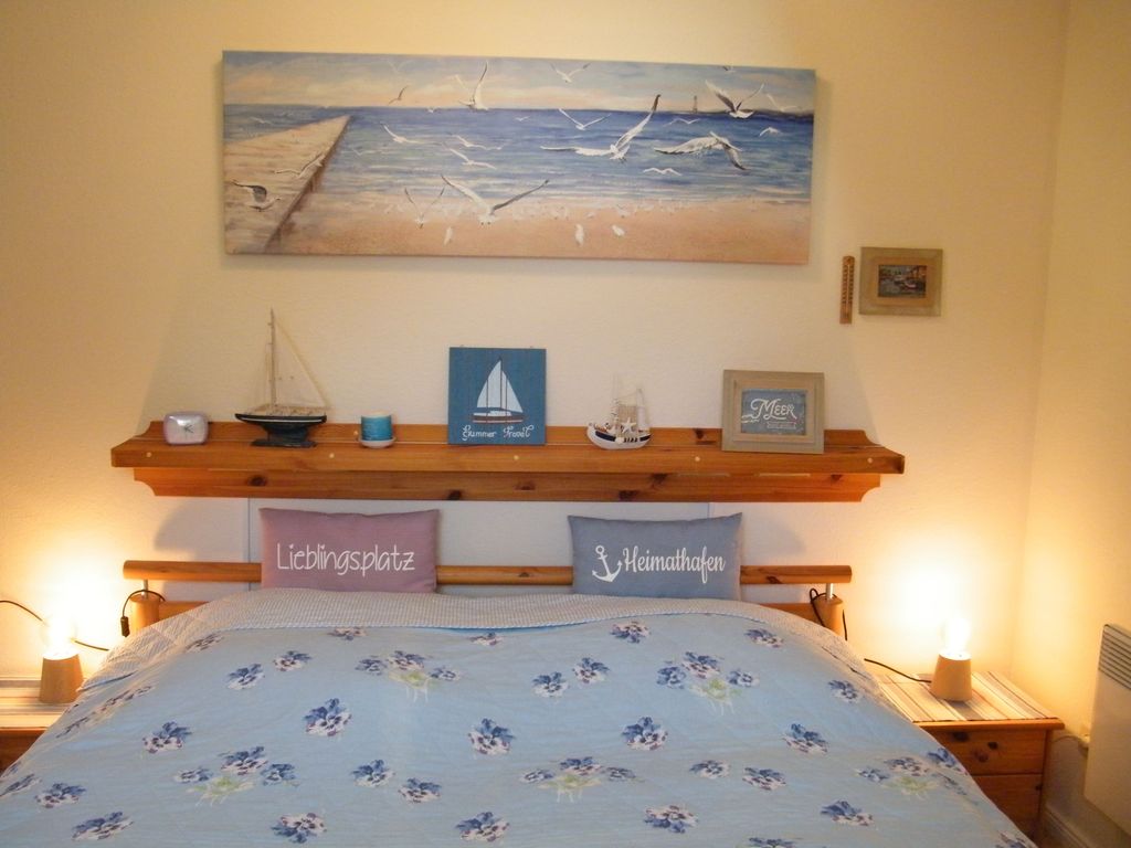 Das Doppelbett im Schlafzimmer