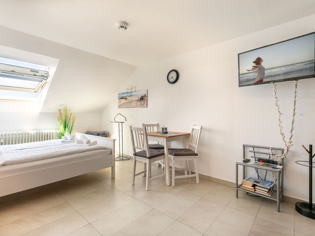 Wohn- und Schlafzimmer