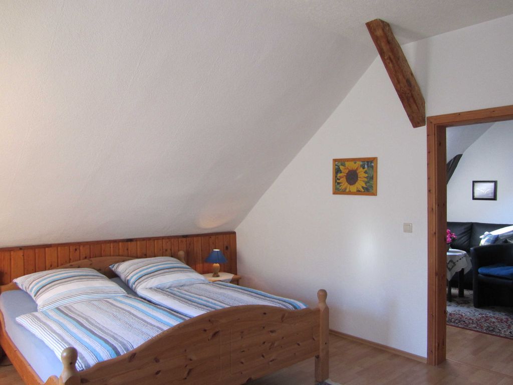 Doppelbett im Schlafzimmer