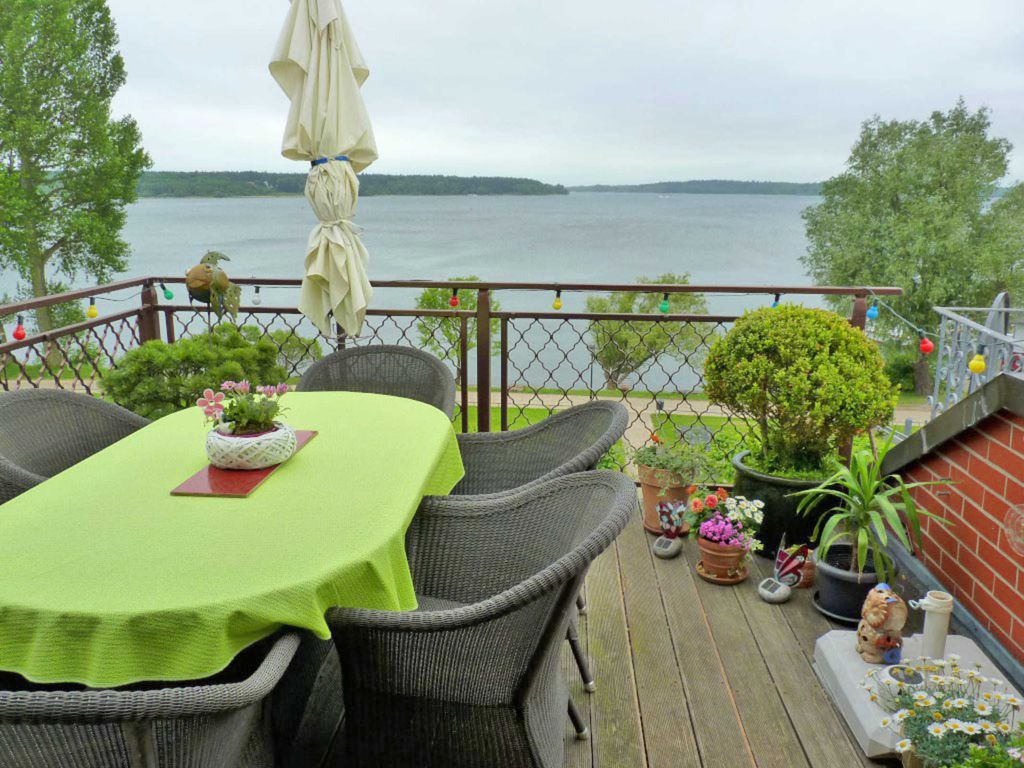 Terrasse mit Seeblick