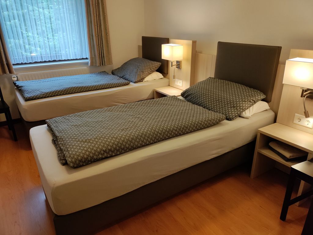 Schlafzimmer 2