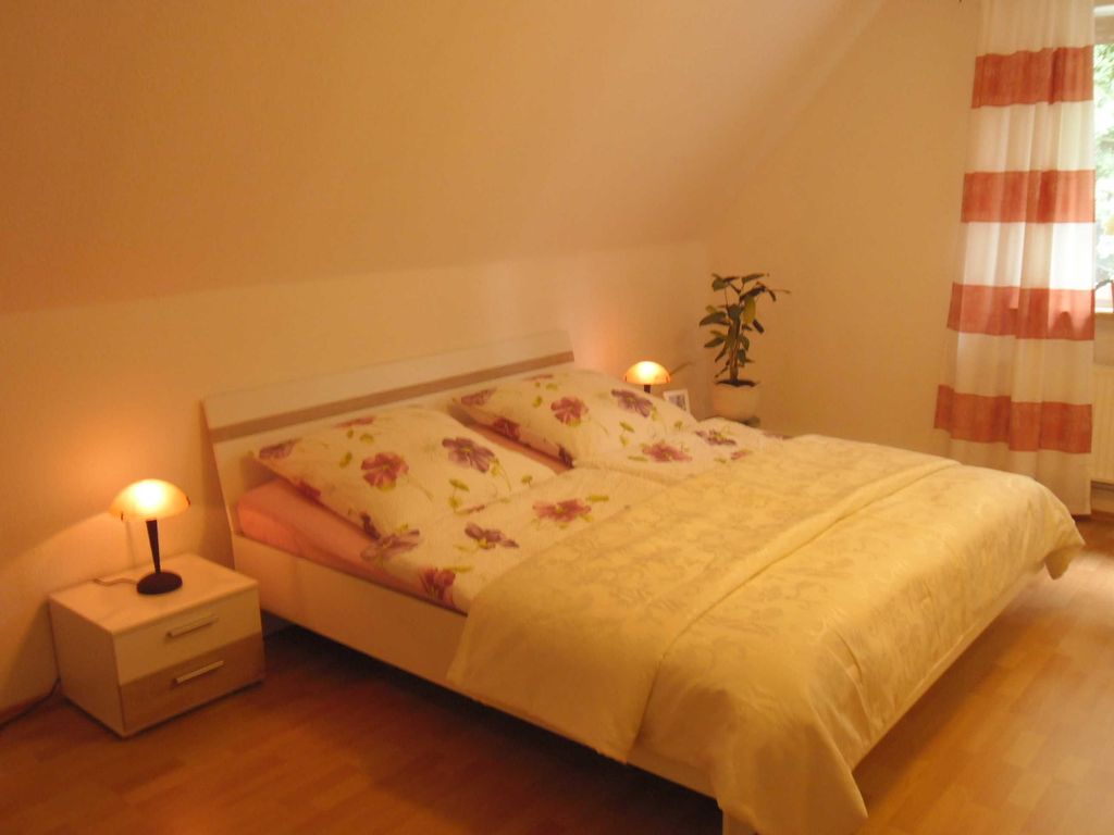 1. Schlafzimmer, Doppelbett 180 cm x 200 cm