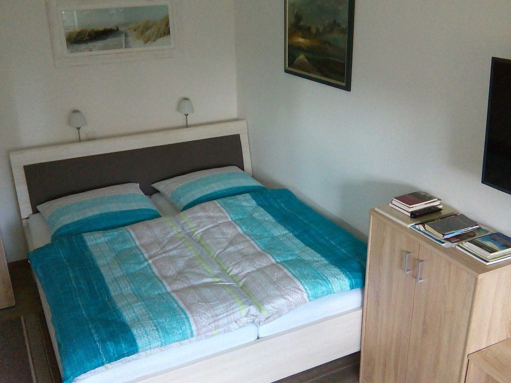 Schlafbereich mit Doppelbett 1,80 x 2,00 m