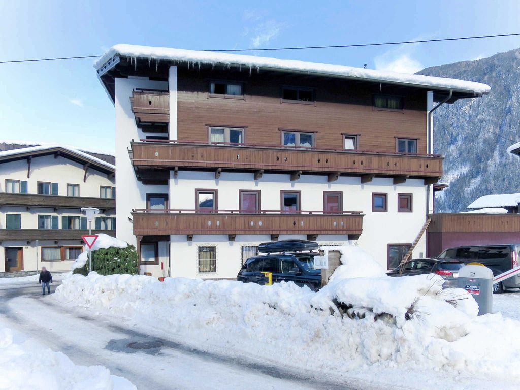 Appartementhaus Mayrhofen - Außenansicht Winter