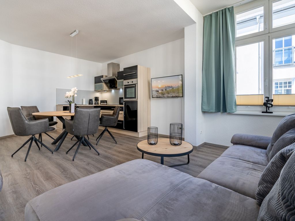 Villa Erika App. 06 - nur 50 m zum Ostseestrand - Wohnbereich