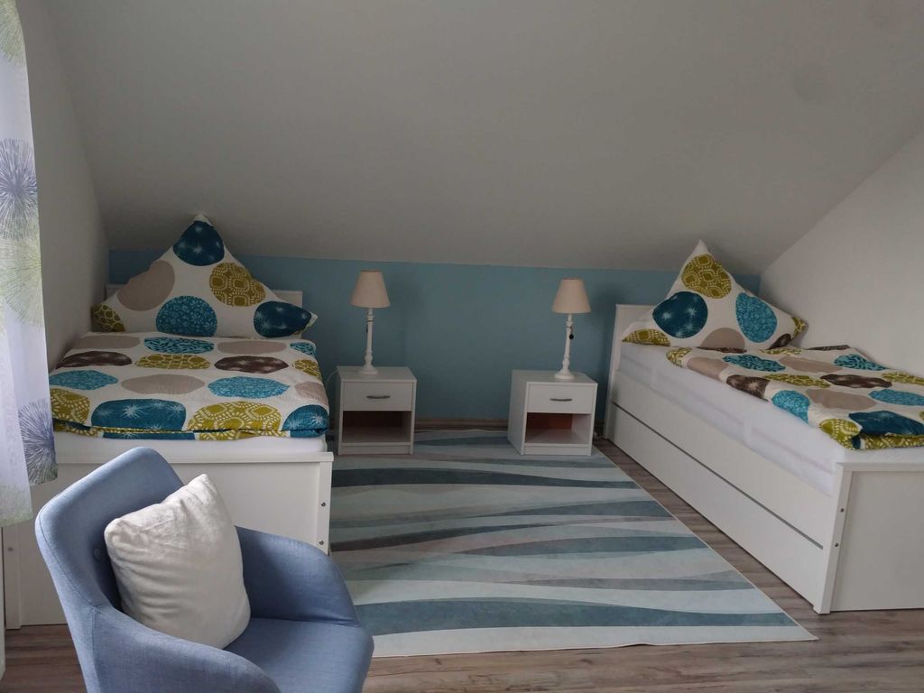 Schlafzimmer mit 2 Einzelbetten