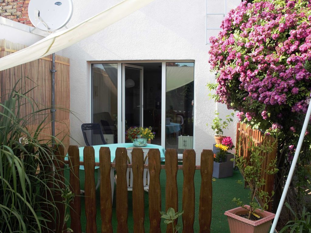 eingerichtete Terrasse