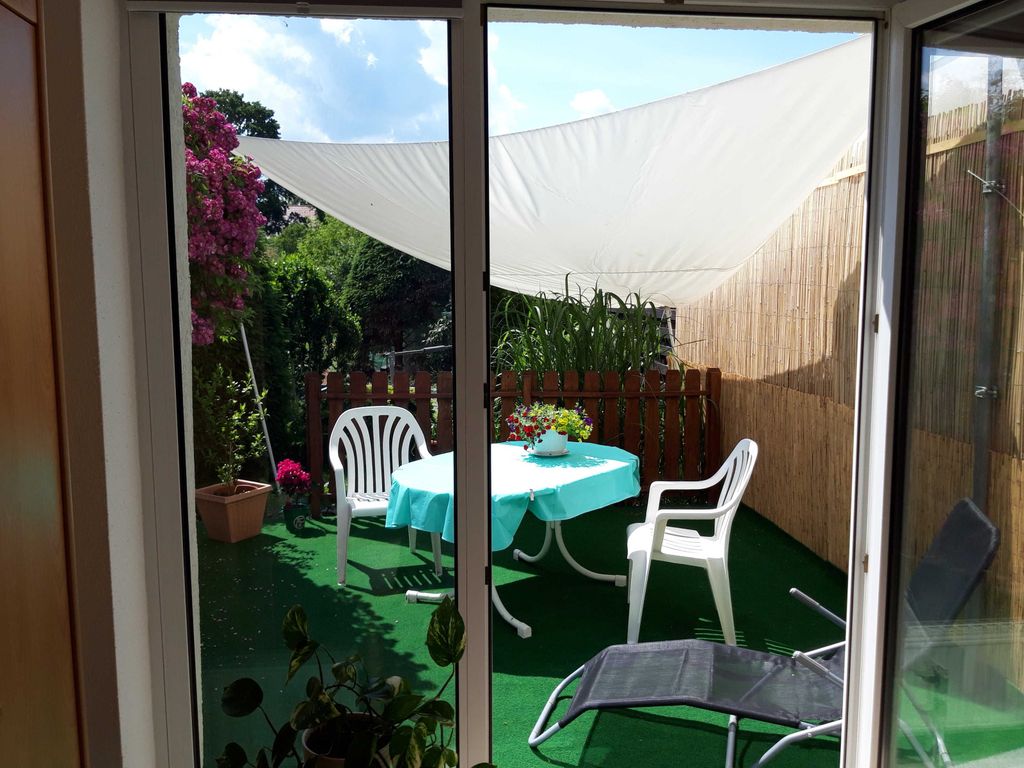 eingerichtete Terrasse
