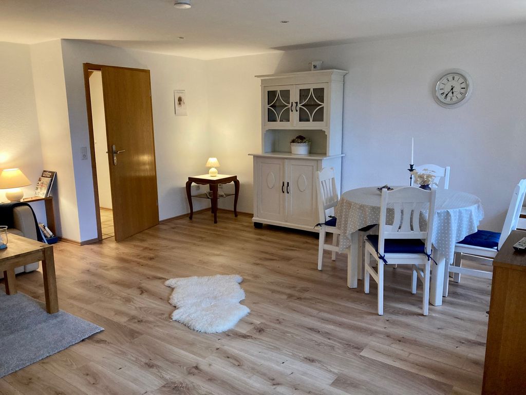 Esstisch im Wohnzimmer