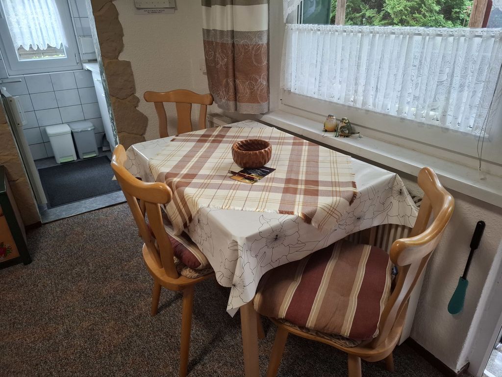Esstisch im Wohnzimmer