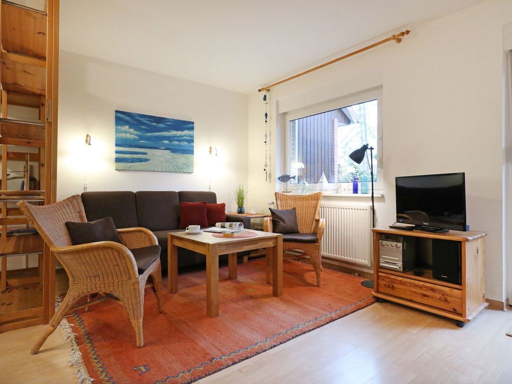 Urlauberdorf 40b - Blick auf den gemütlichen Wohnbereich mit TV