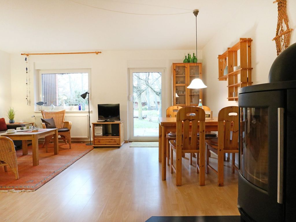 Urlauberdorf 40b - Blick vom Flur auf den offenen Wohn-/ Essbereich