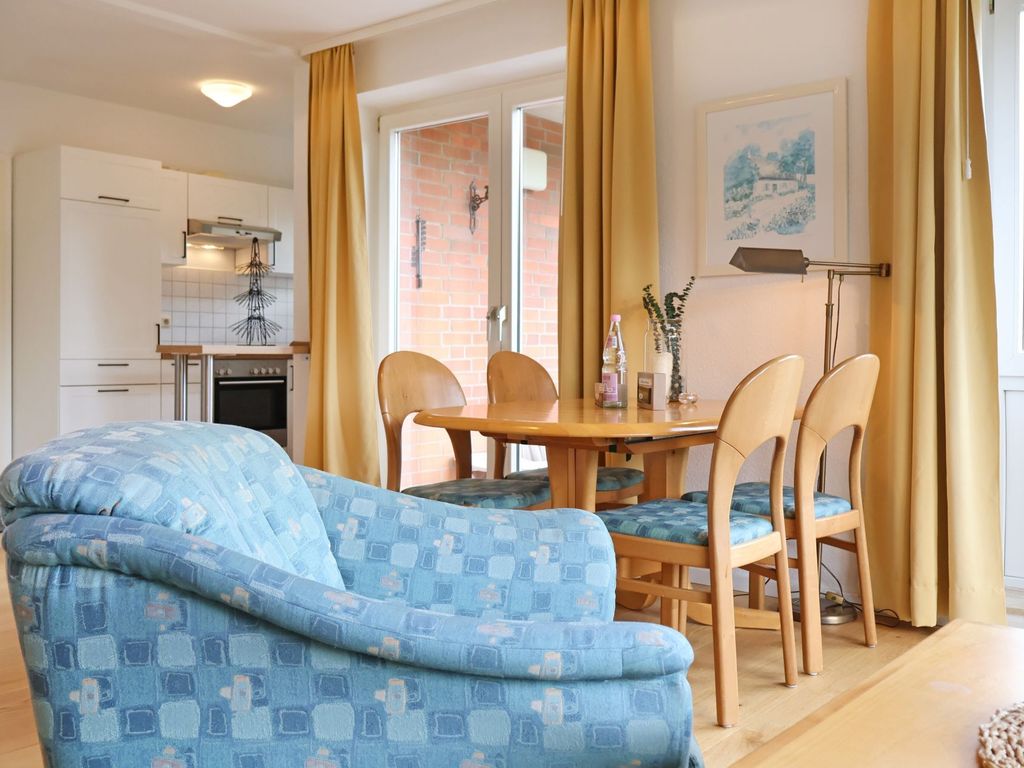 Goosbrink Whg. 22 - Blick vom Sofa auf den offenen Essbereich