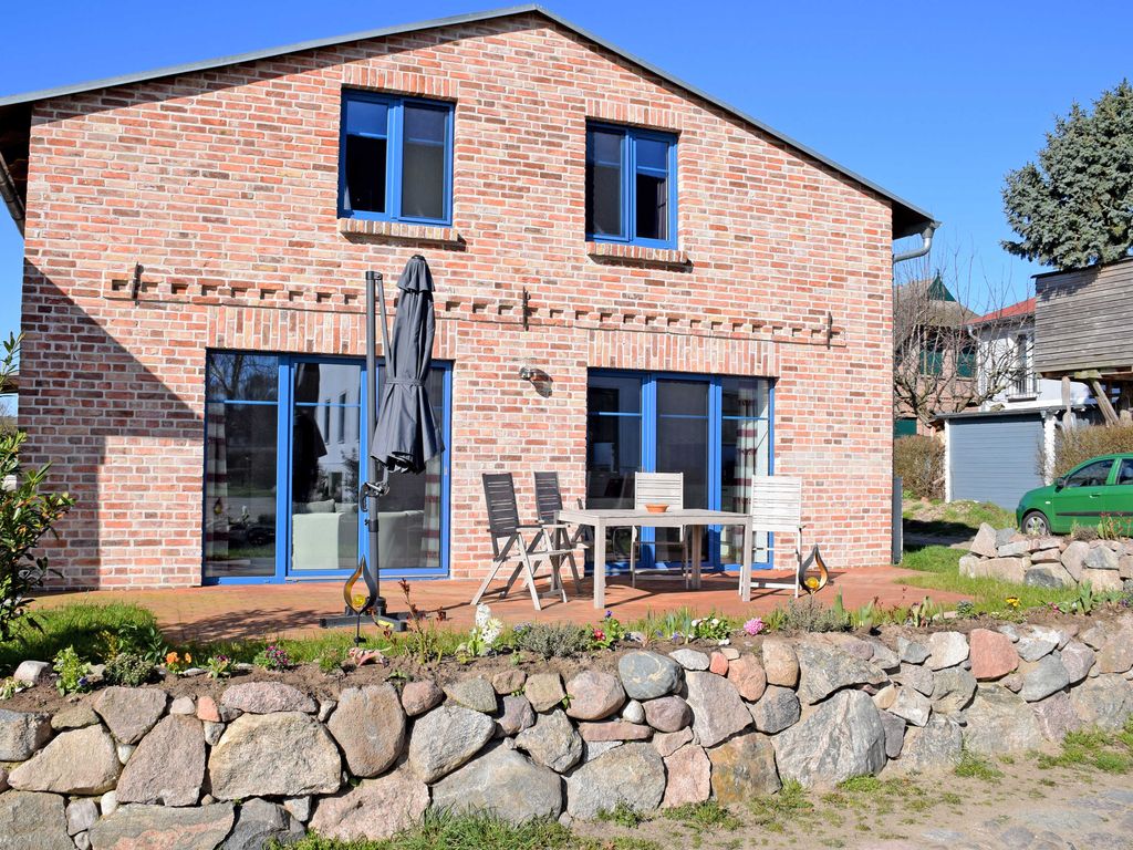 Ferienhaus zum Boddenstrand mit Kamin