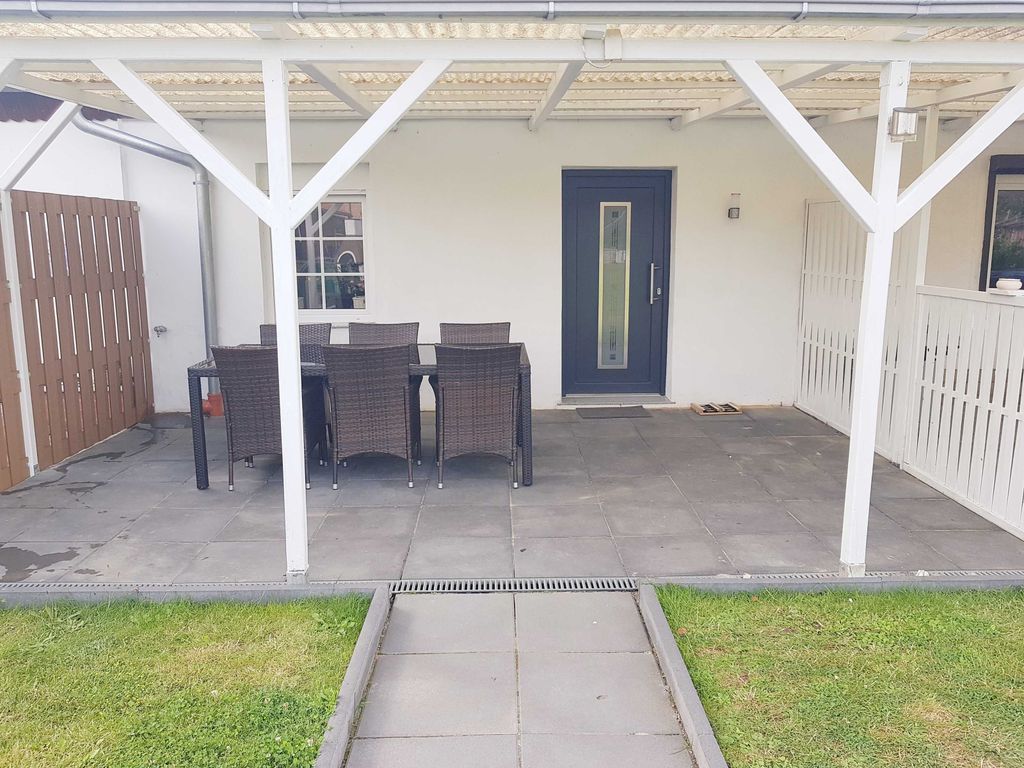 Überdachte Terrasse Eingangsbereich