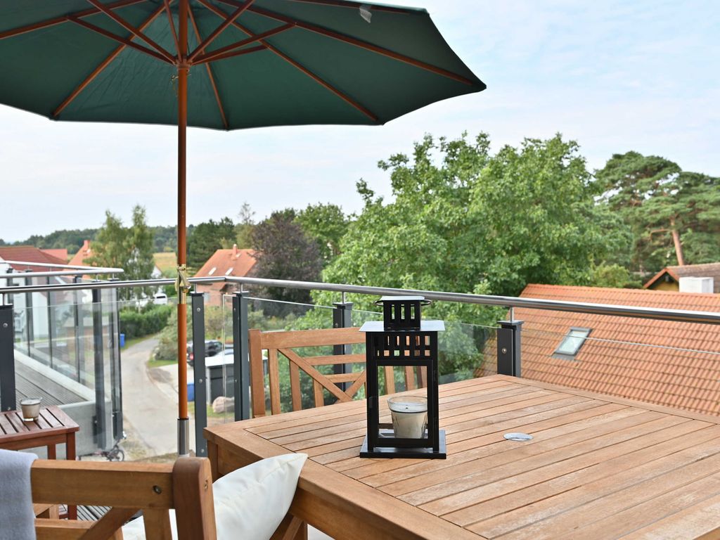Balkon mit Gartenmöbeln
