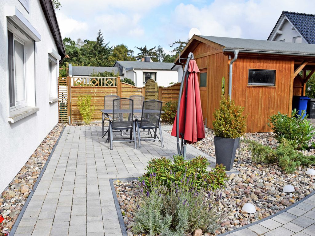 Baaber Ferienhaus mit Terrasse und Kamin