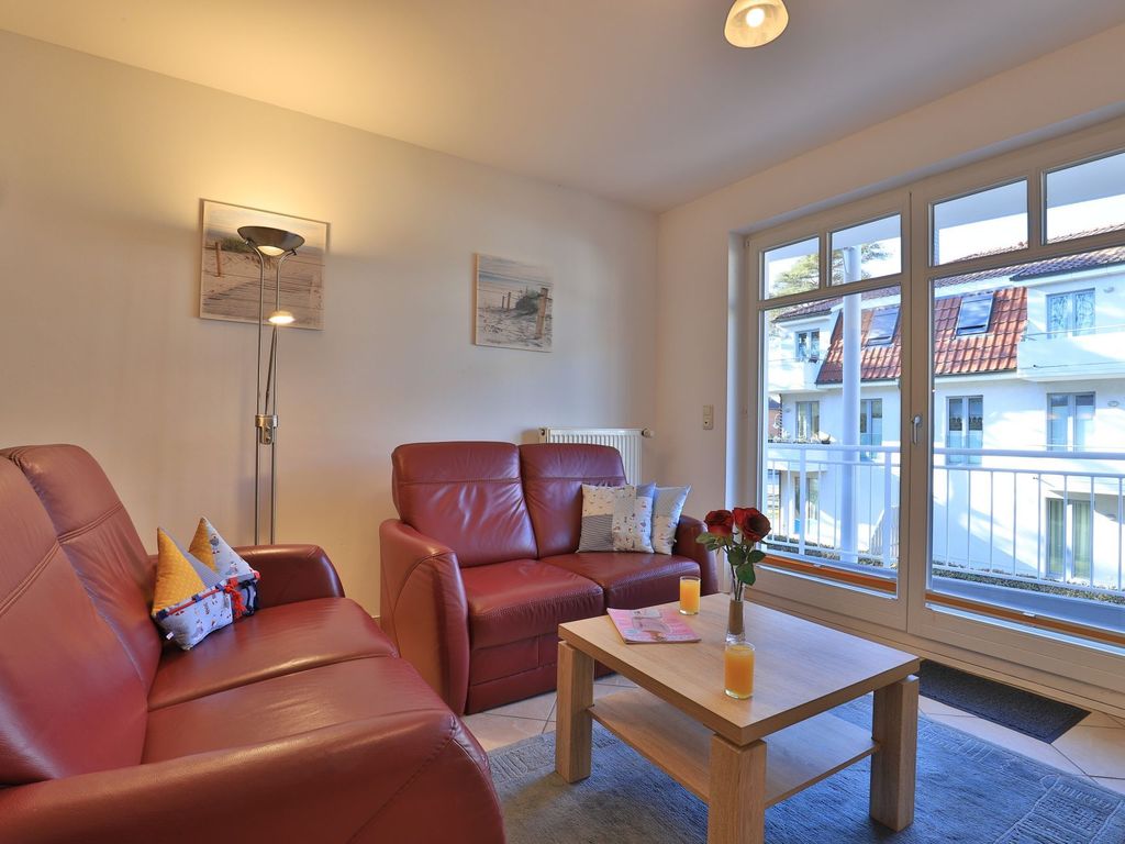 Seebach Whg. S14 - Blick auf den offenen Wohnsbereich mit Balkonzugang