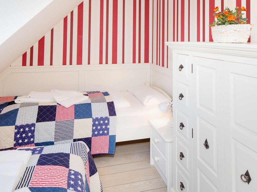 Carlotta's Beachroom