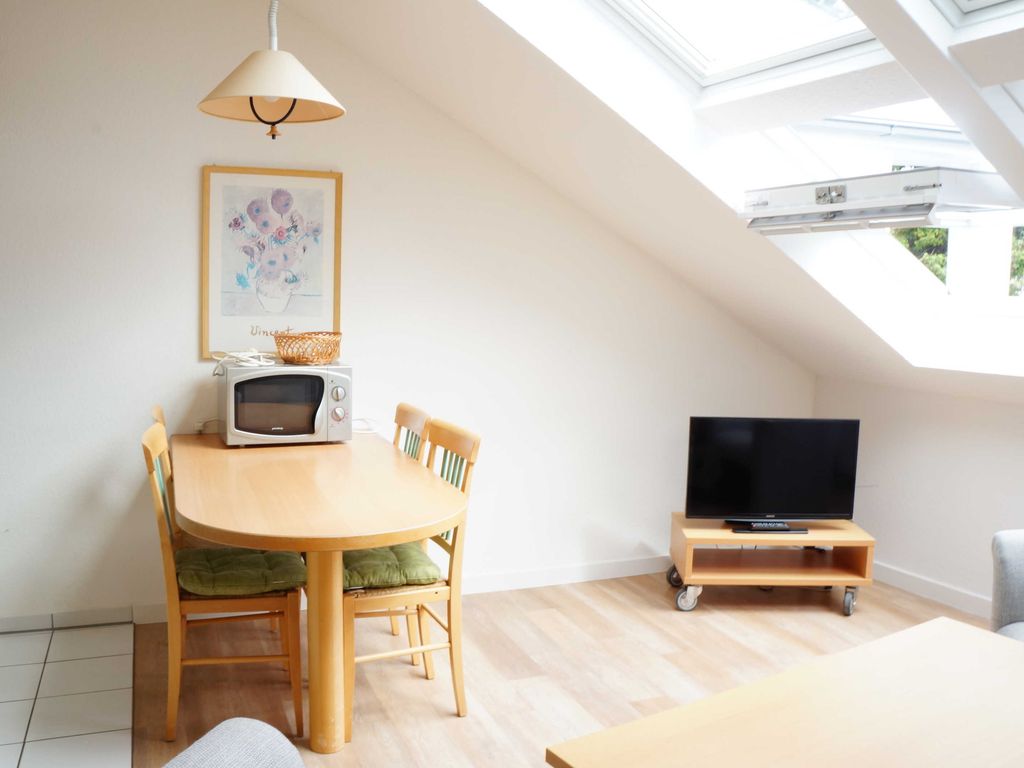 Wohnzimmer mit Esstisch