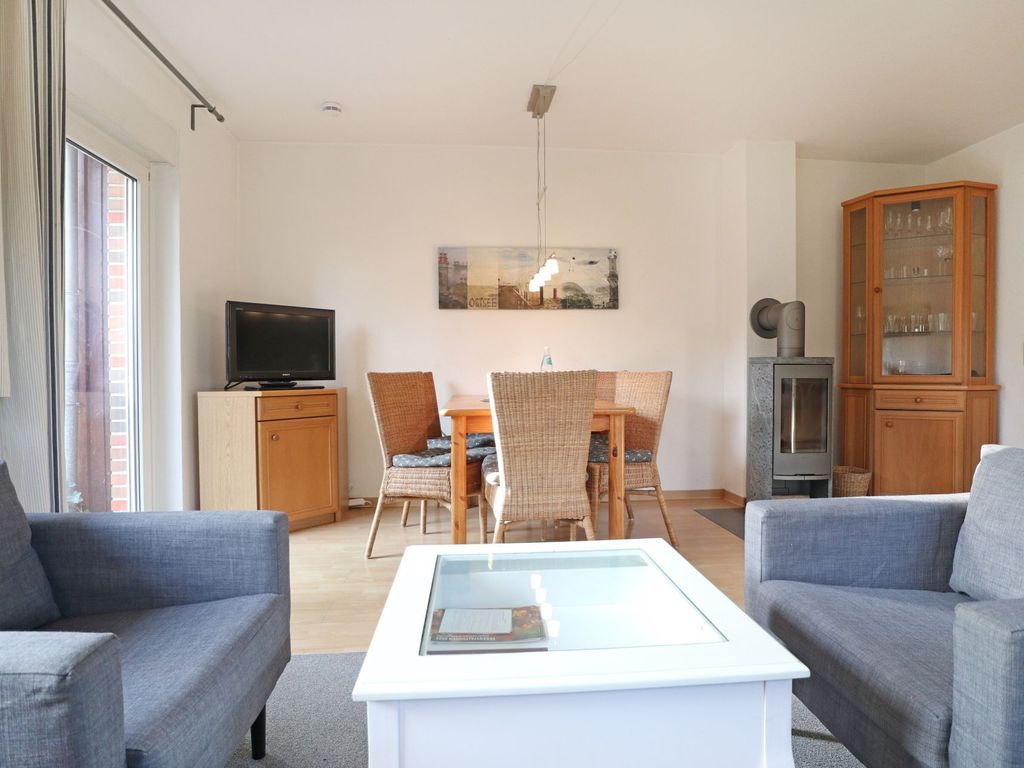 Urlauberdorf 22a - Blick vom Sofa auf den TV