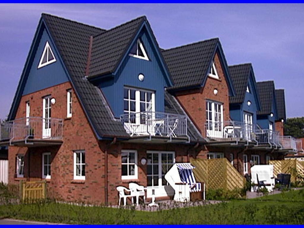 das Haus liegt ruhig in zweiter Reihe