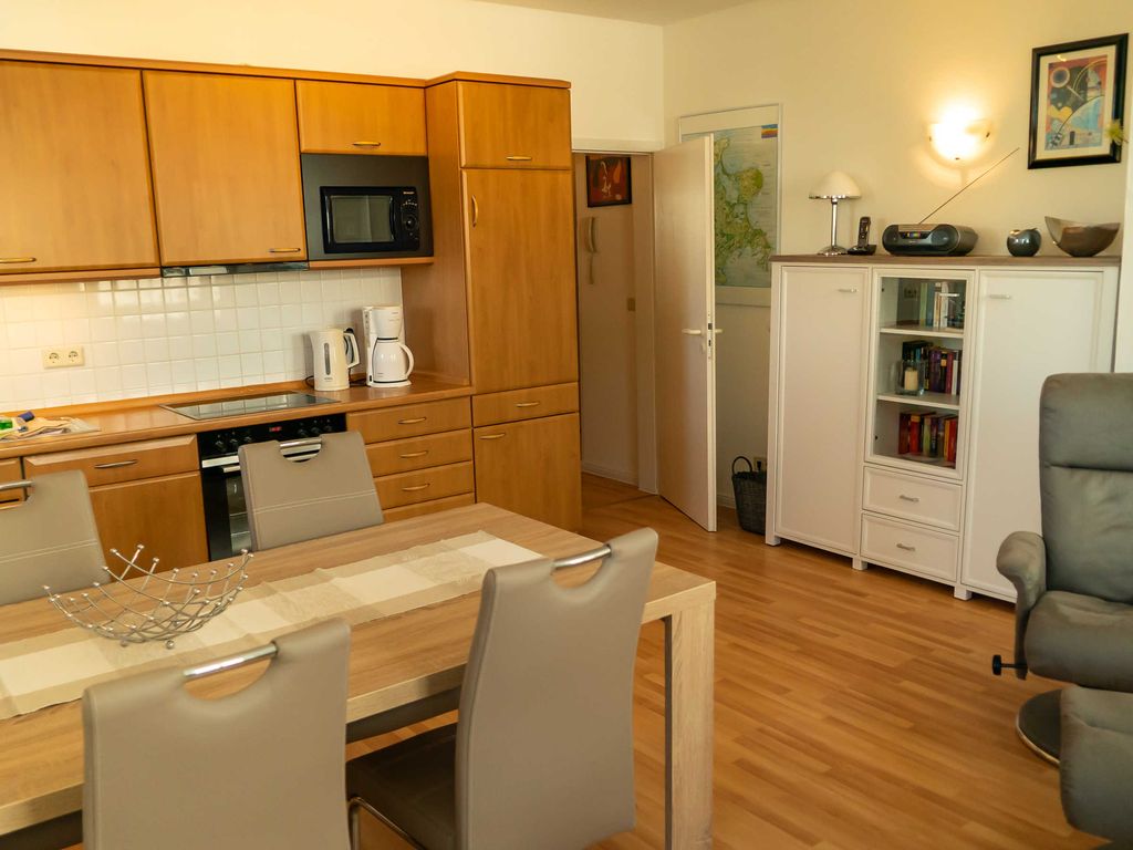 Ferienwohnung mit Balkon in Bäderstilvilla