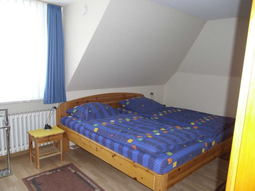 Bandscheibengerechte Seniorenbetten (etwas höher als normal)
