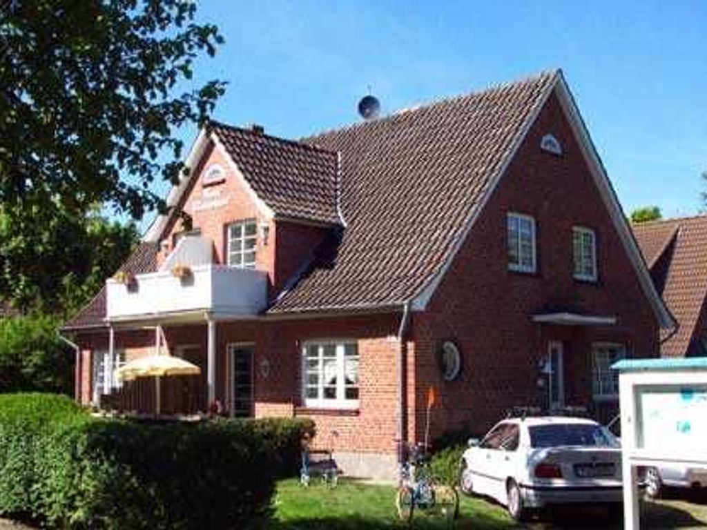 Autoparkplätze sind direkt am Haus.