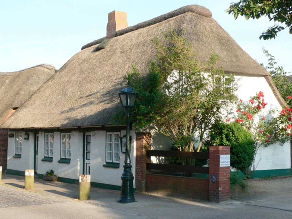 Renoviertes, historisches Friesenhaus im Zentrum von Wyk. Alle Einrichtungen sind innerhalb weniger Gehminuten erreichbar.