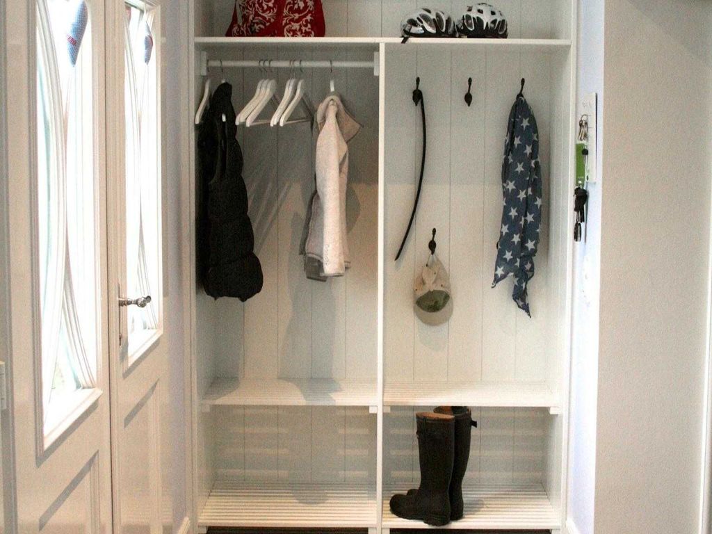 Flur / Garderobe im großzügigen Eingangsbereich