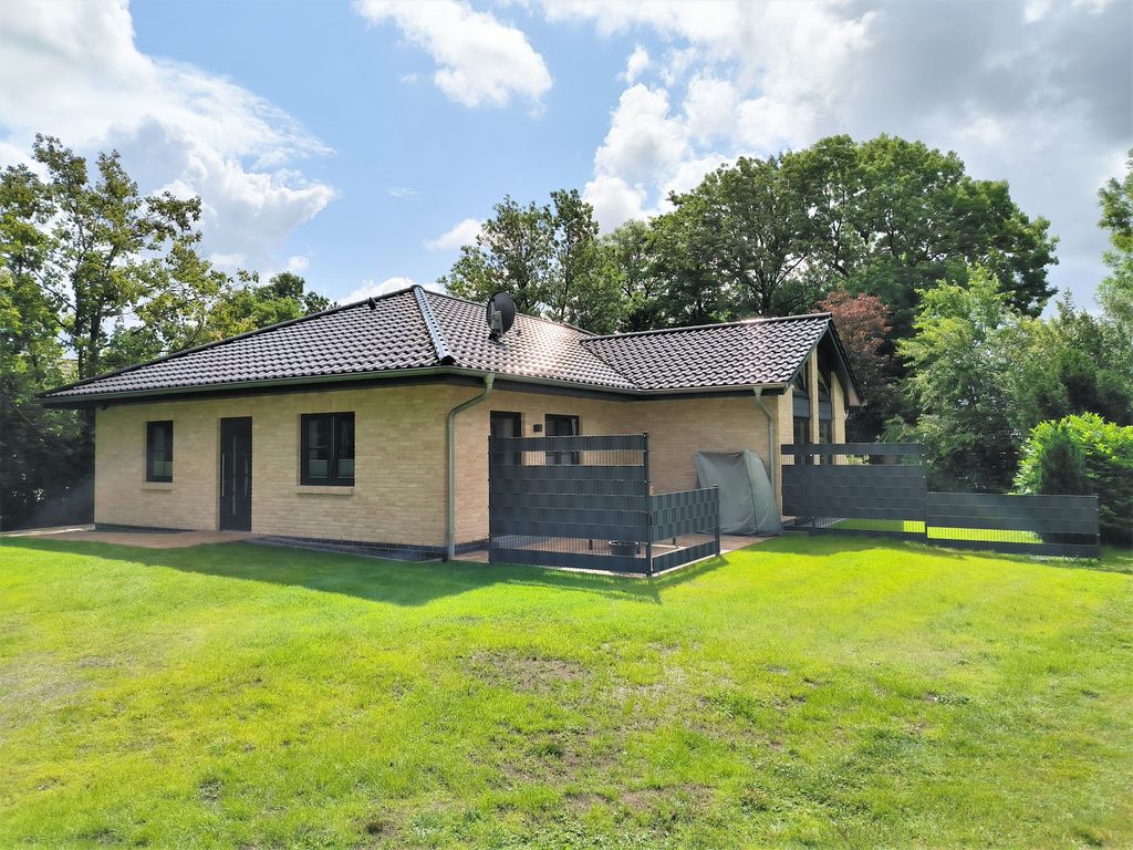Bungalow mit den Wohnungen Buchenblick und Grünberg