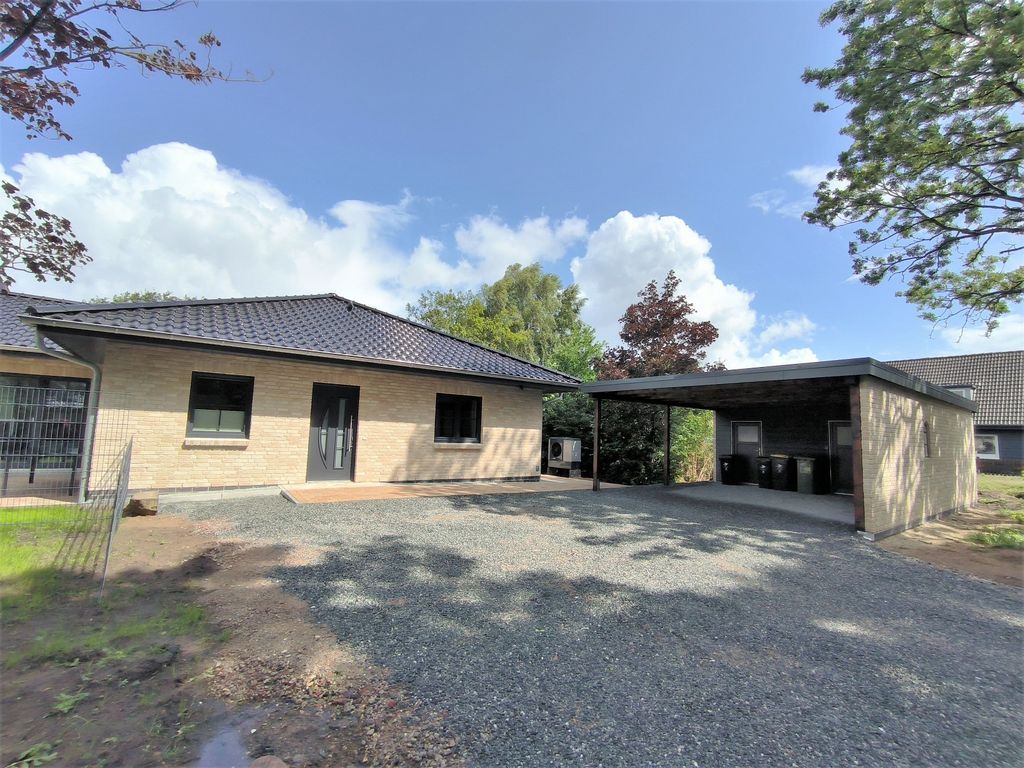 Bungalow mit den Wohnungen Buchenblick und Grünberg